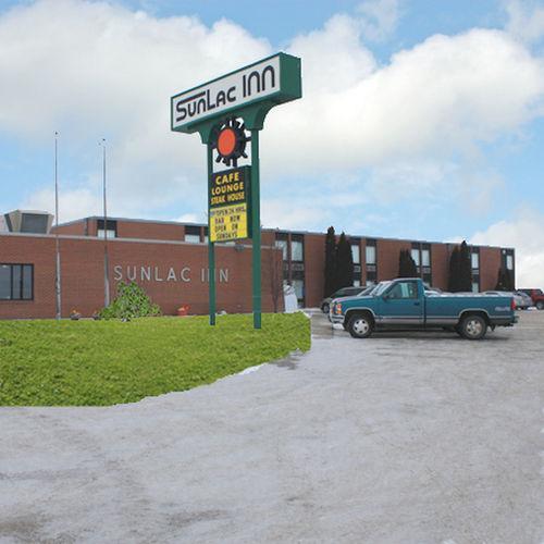 Sunlac Inn Lakota Eksteriør bilde